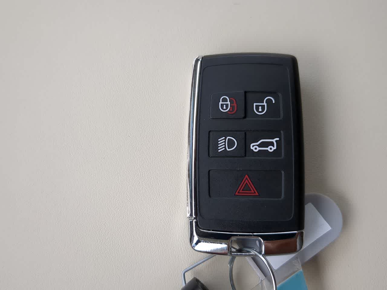 Thumbnail: 2025 Land Rover Range Rover - 38