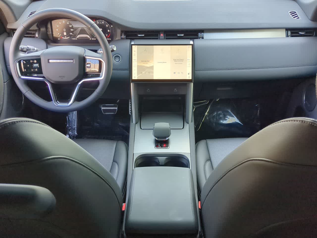 Thumbnail: 2025 Land Rover Discovery Sport - 16