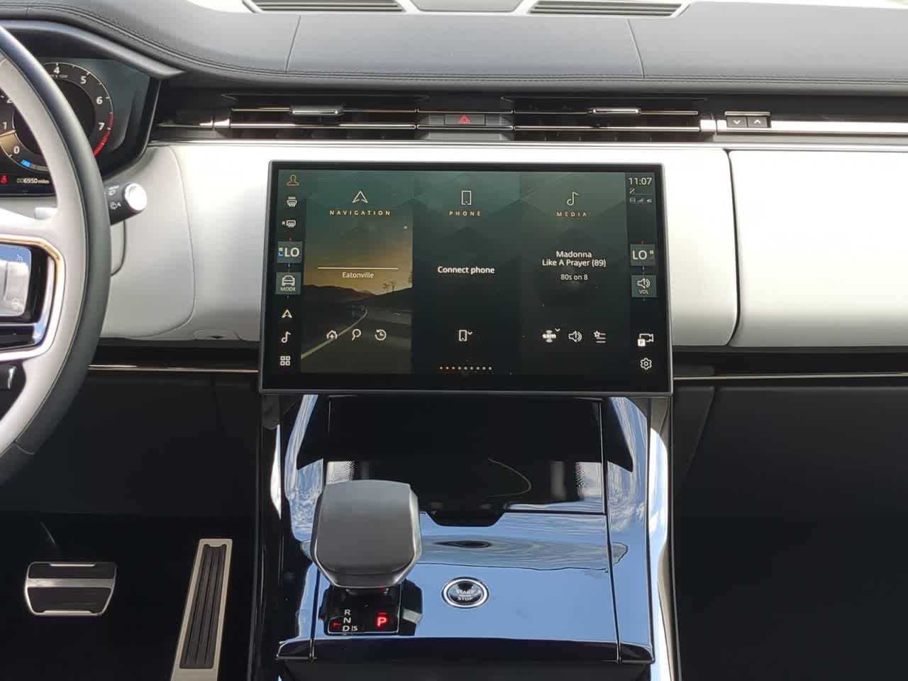 Thumbnail: 2025 Land Rover Range Rover Sport - 30