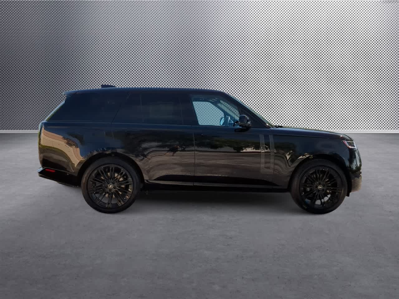 Thumbnail: 2025 Land Rover Range Rover - 9