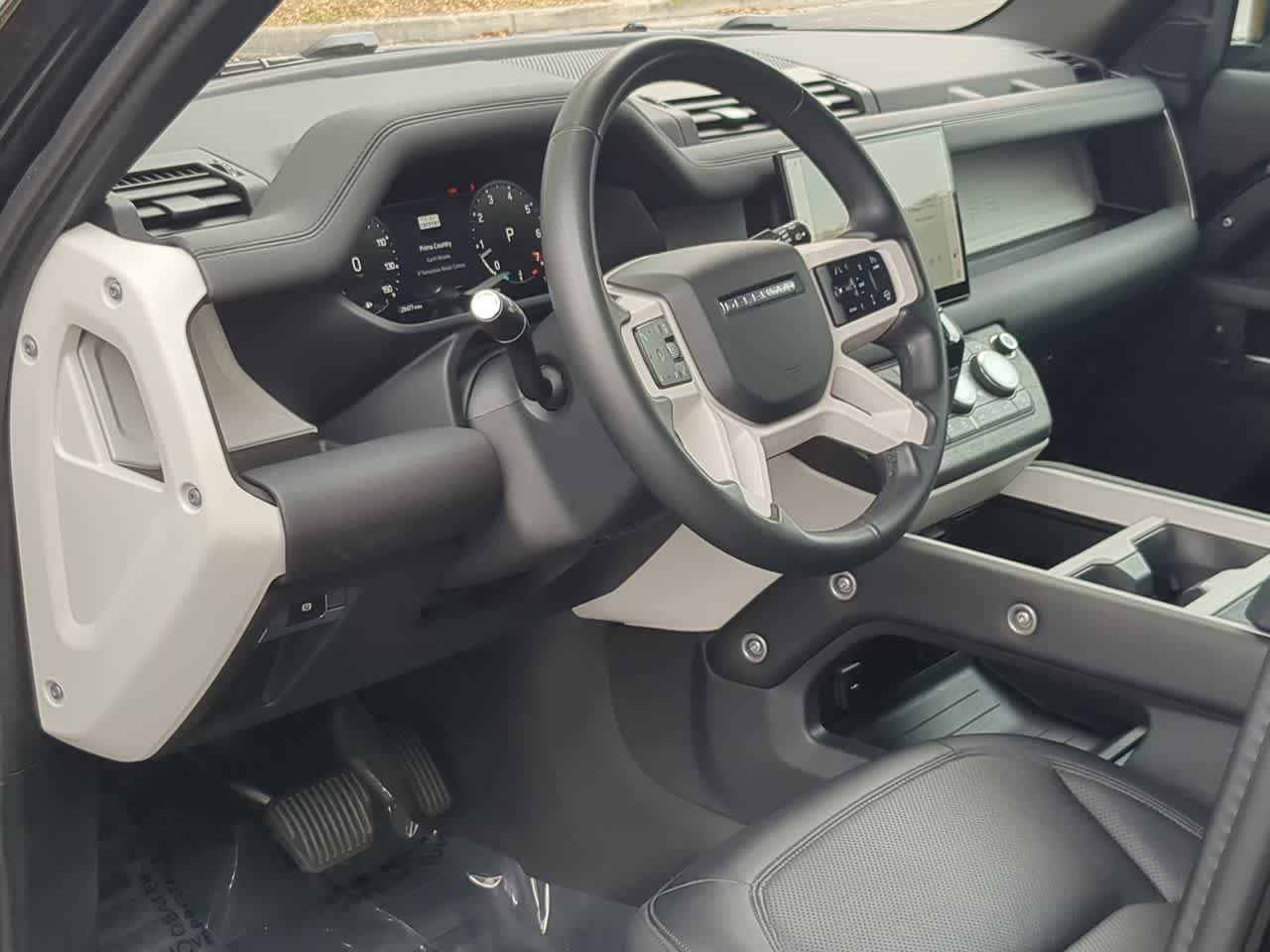 Thumbnail: 2025 Land Rover Defender - 9