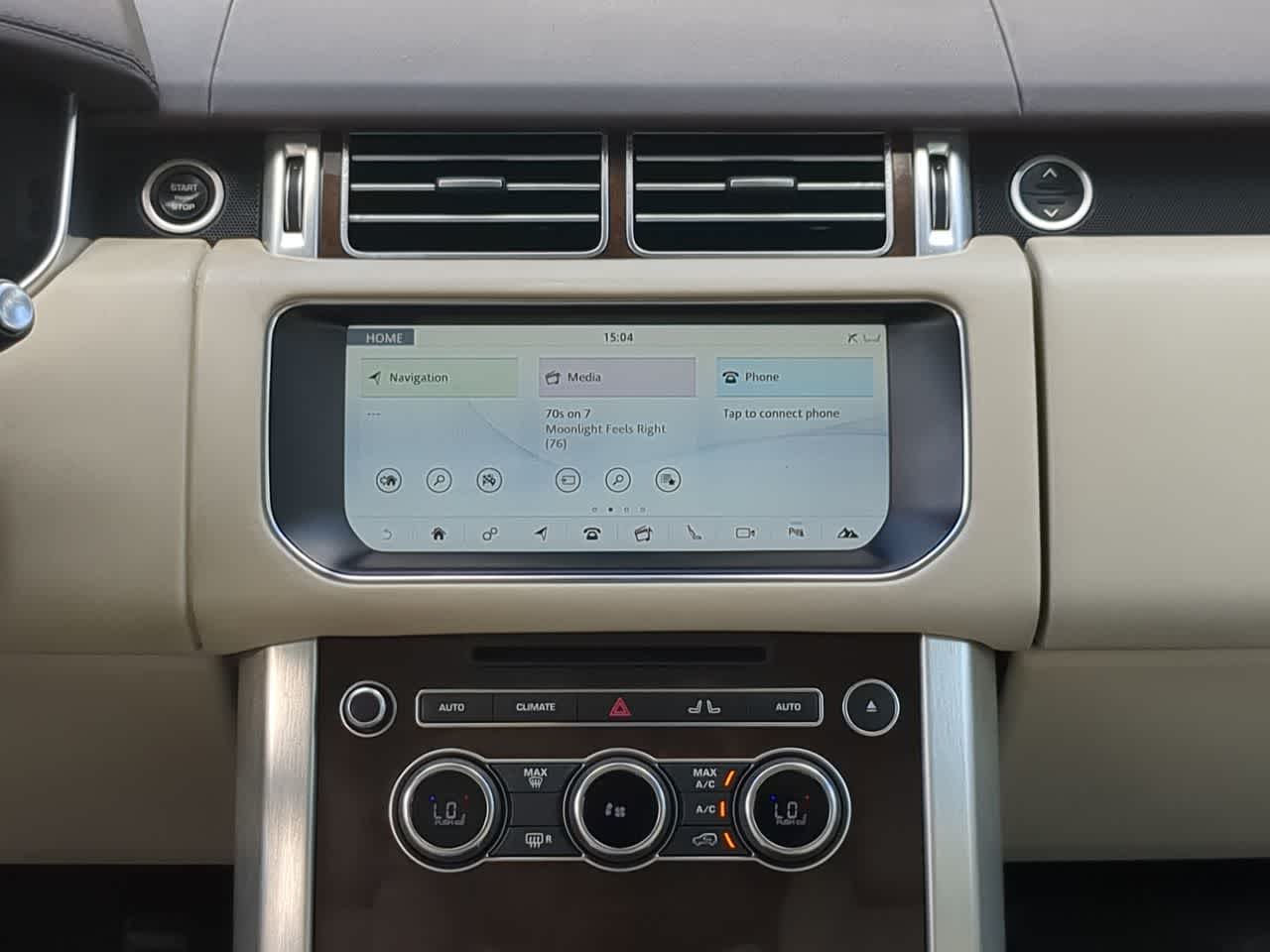 Thumbnail: 2017 Land Rover Range Rover - 28