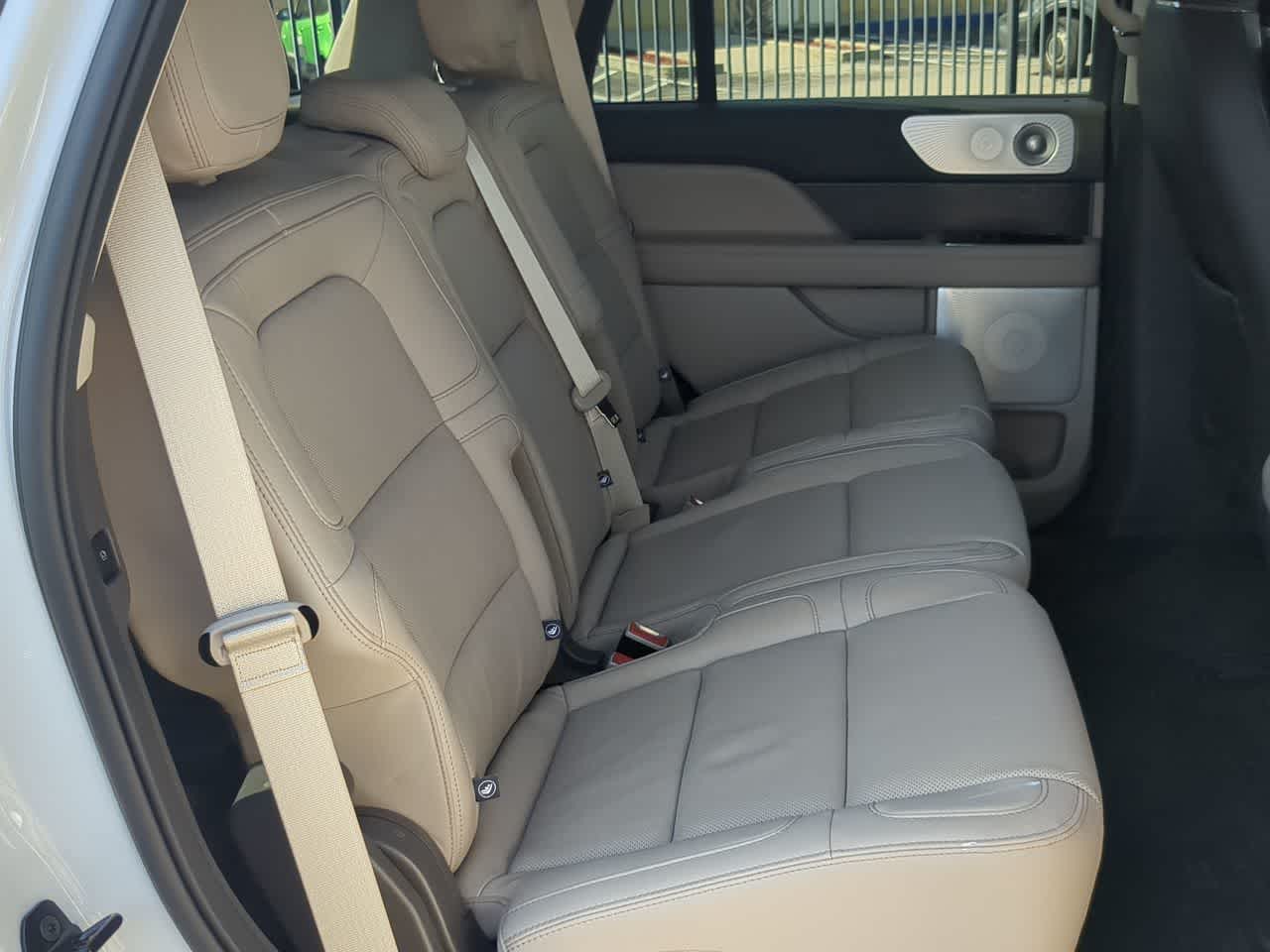 Thumbnail: 2024 Lincoln Navigator - 20