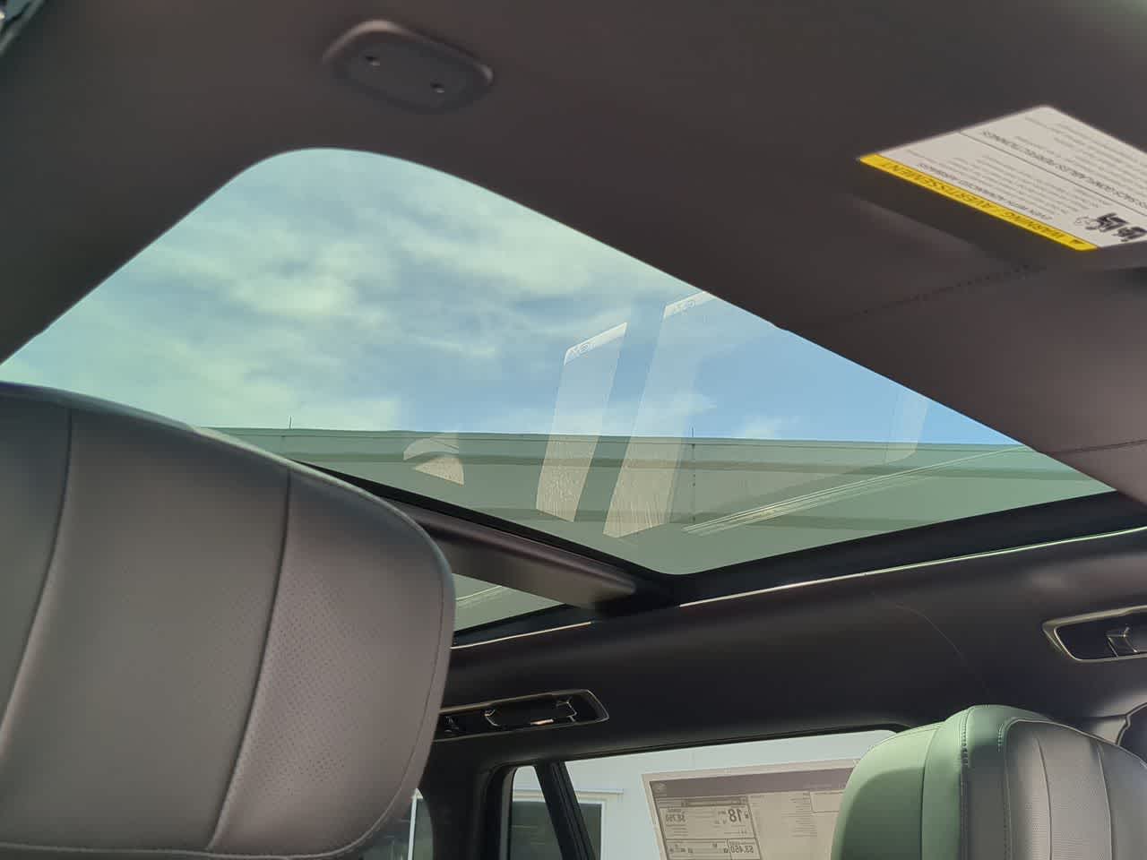 Thumbnail: 2026 Land Rover Range Rover - 20