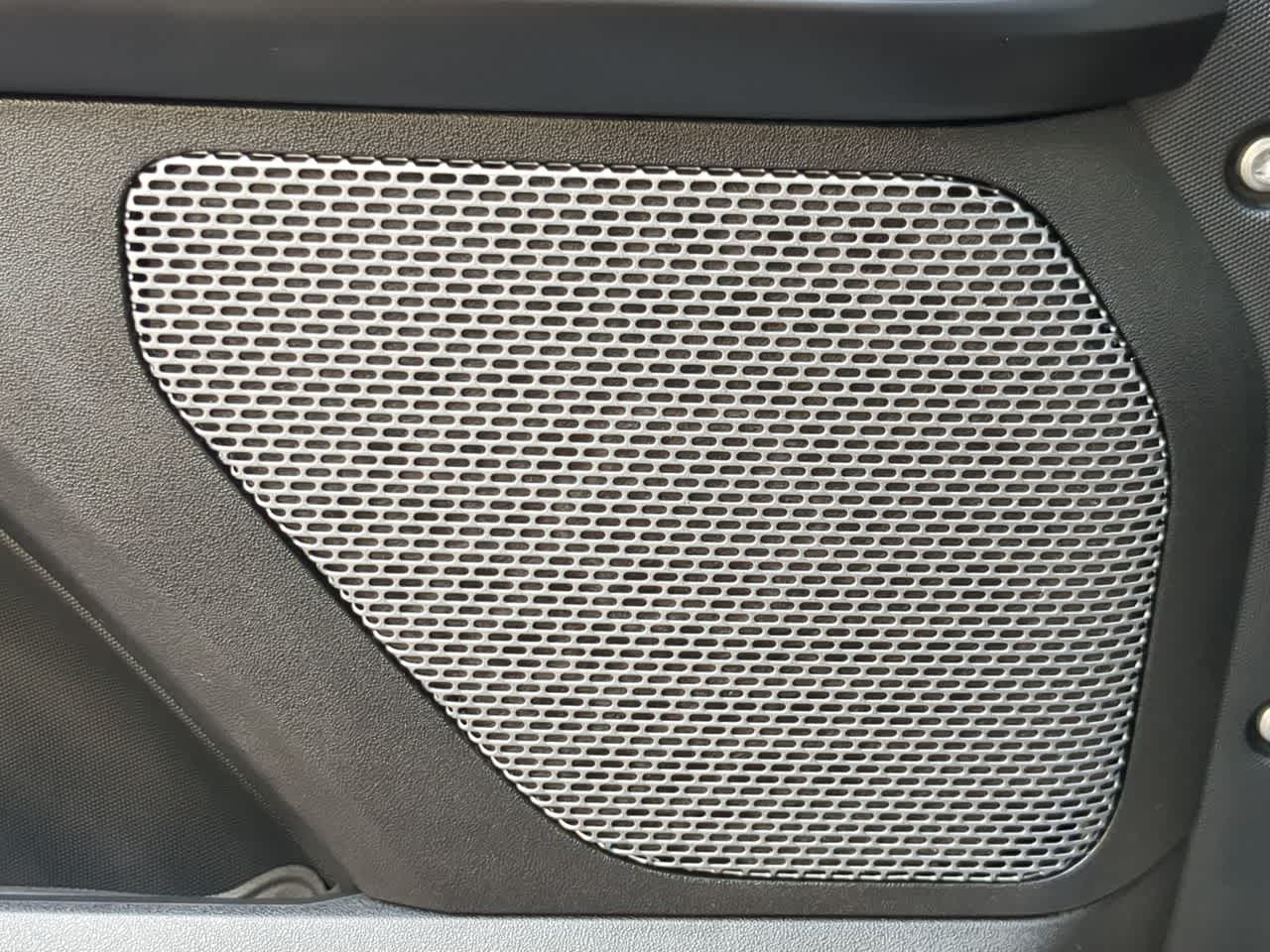 Thumbnail: 2020 Land Rover Defender - 33