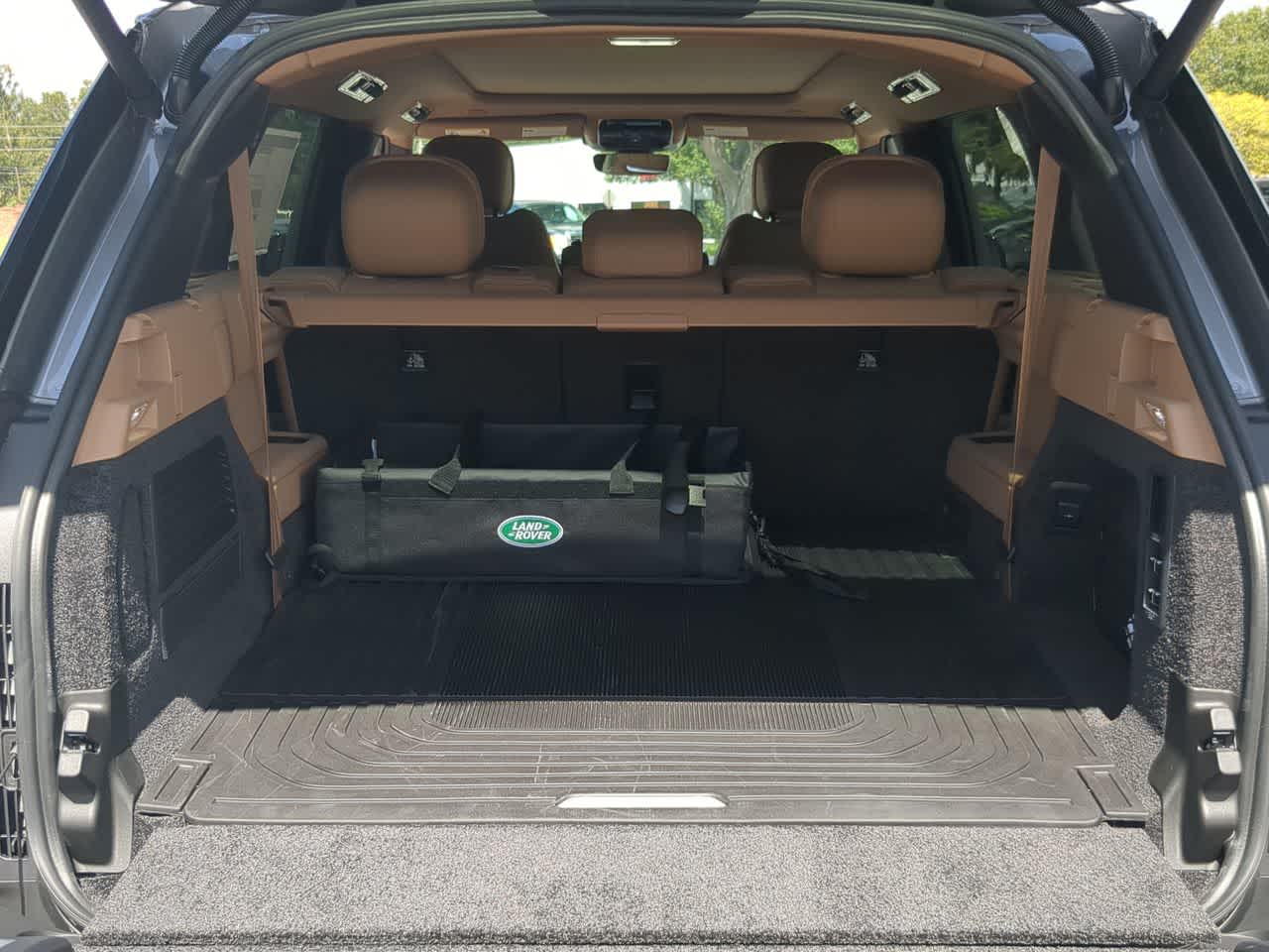 Thumbnail: 2025 Land Rover Range Rover - 37