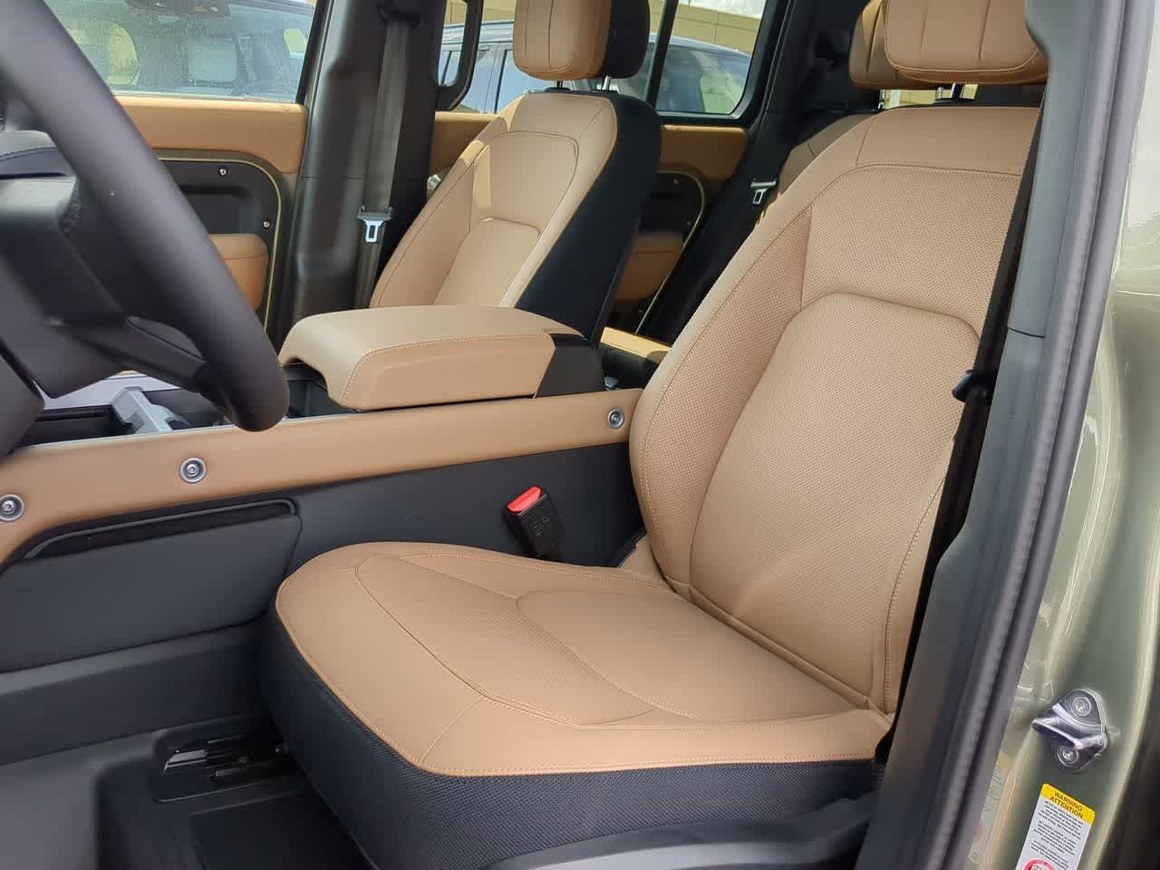 Thumbnail: 2025 Land Rover Defender - 17