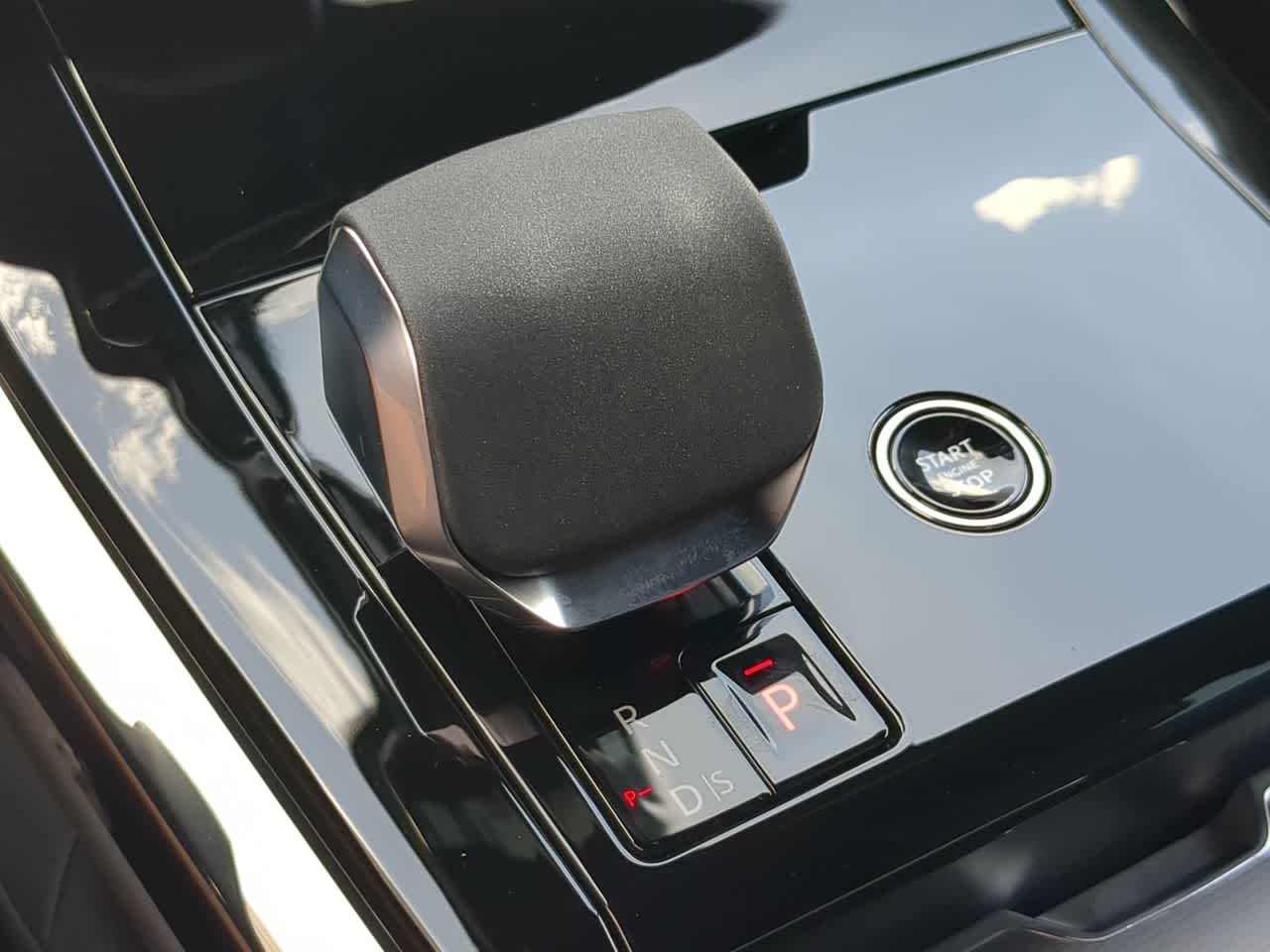 Thumbnail: 2026 Land Rover Range Rover Sport - 35