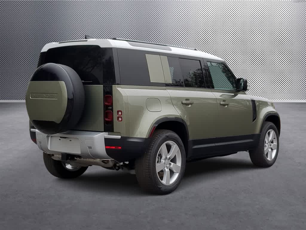 2025 Land Rover Defender 110 8