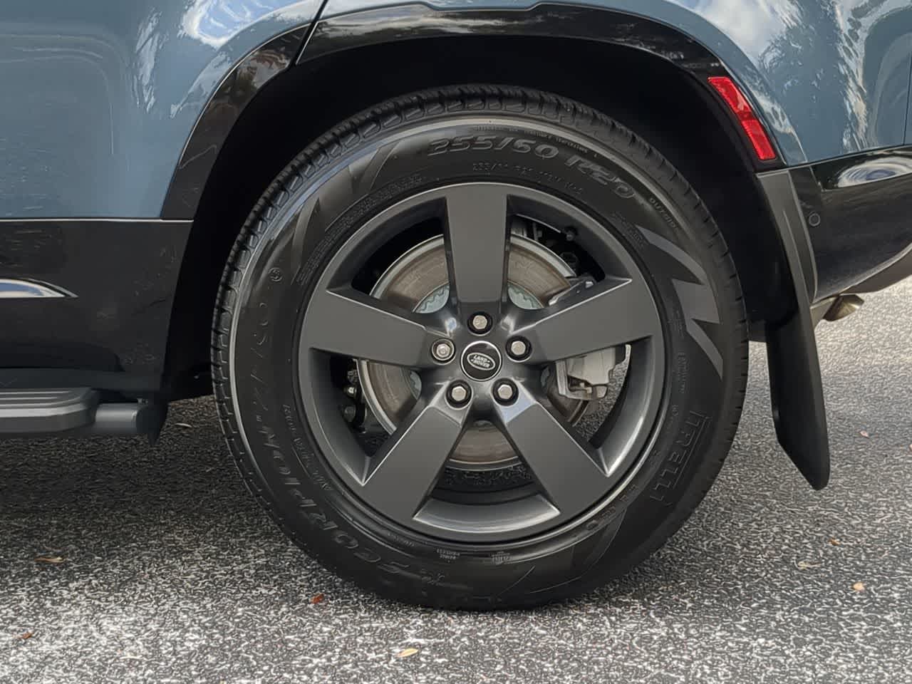 Thumbnail: 2025 Land Rover Defender - 14