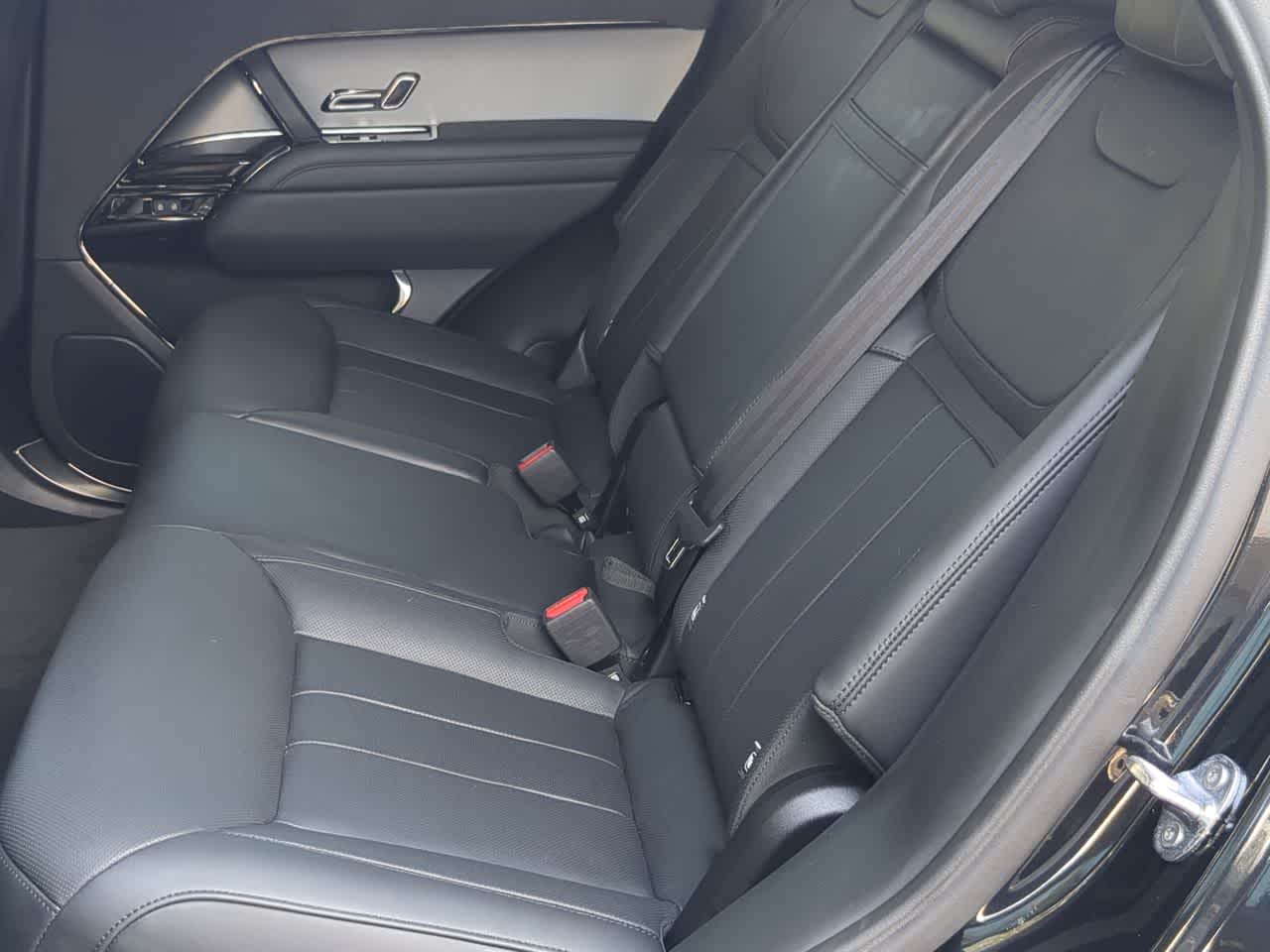 Thumbnail: 2025 Land Rover Range Rover Sport - 21