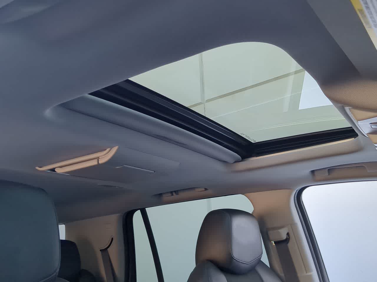 Thumbnail: 2019 Cadillac Escalade - 19