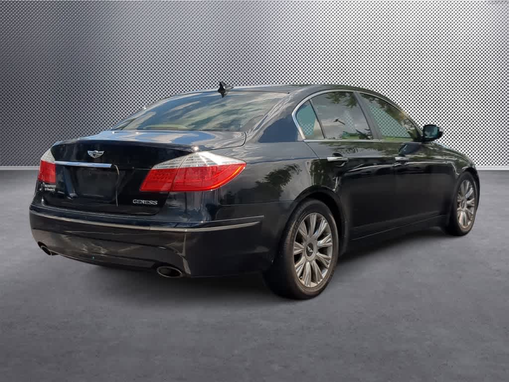 Thumbnail: 2010 Hyundai Genesis - 8