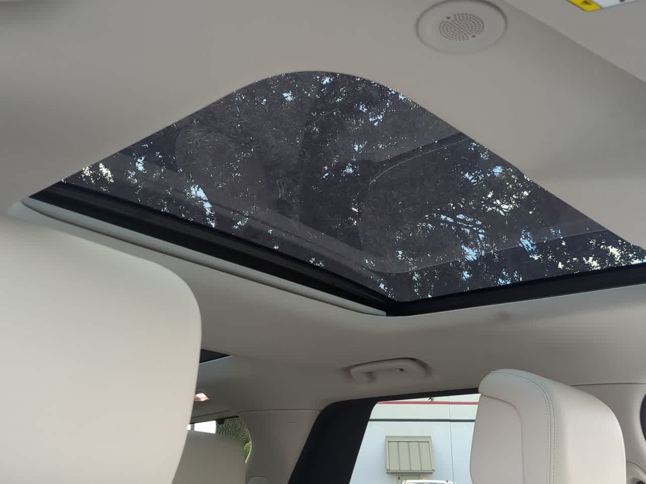 Thumbnail: 2025 Land Rover Discovery - 20