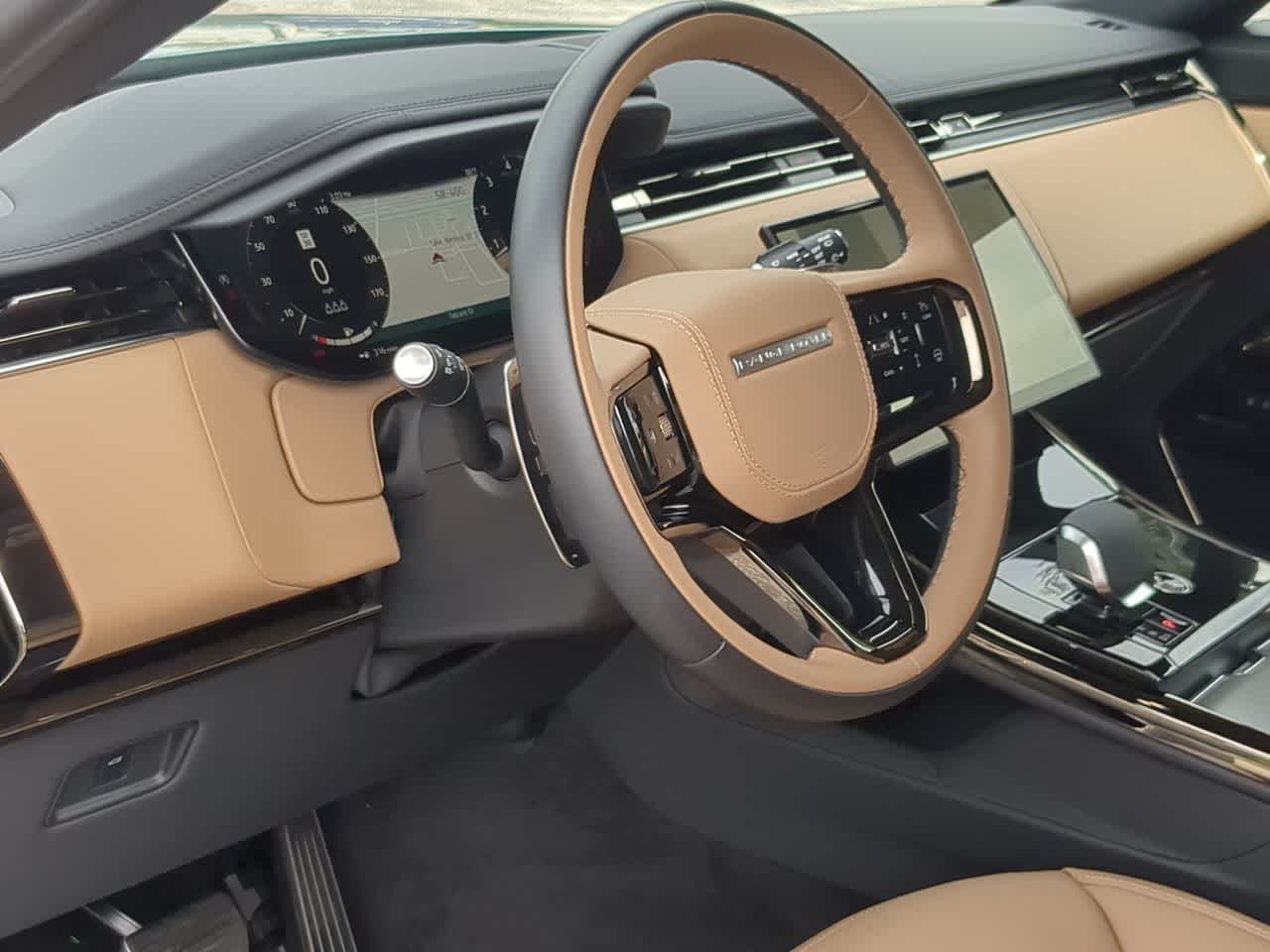 Thumbnail: 2025 Land Rover Range Rover Sport - 10