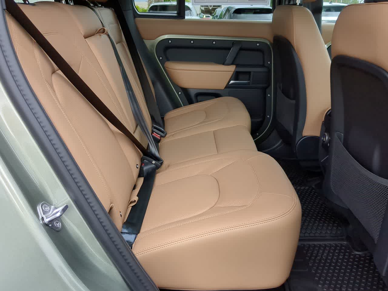 Thumbnail: 2025 Land Rover Defender - 22