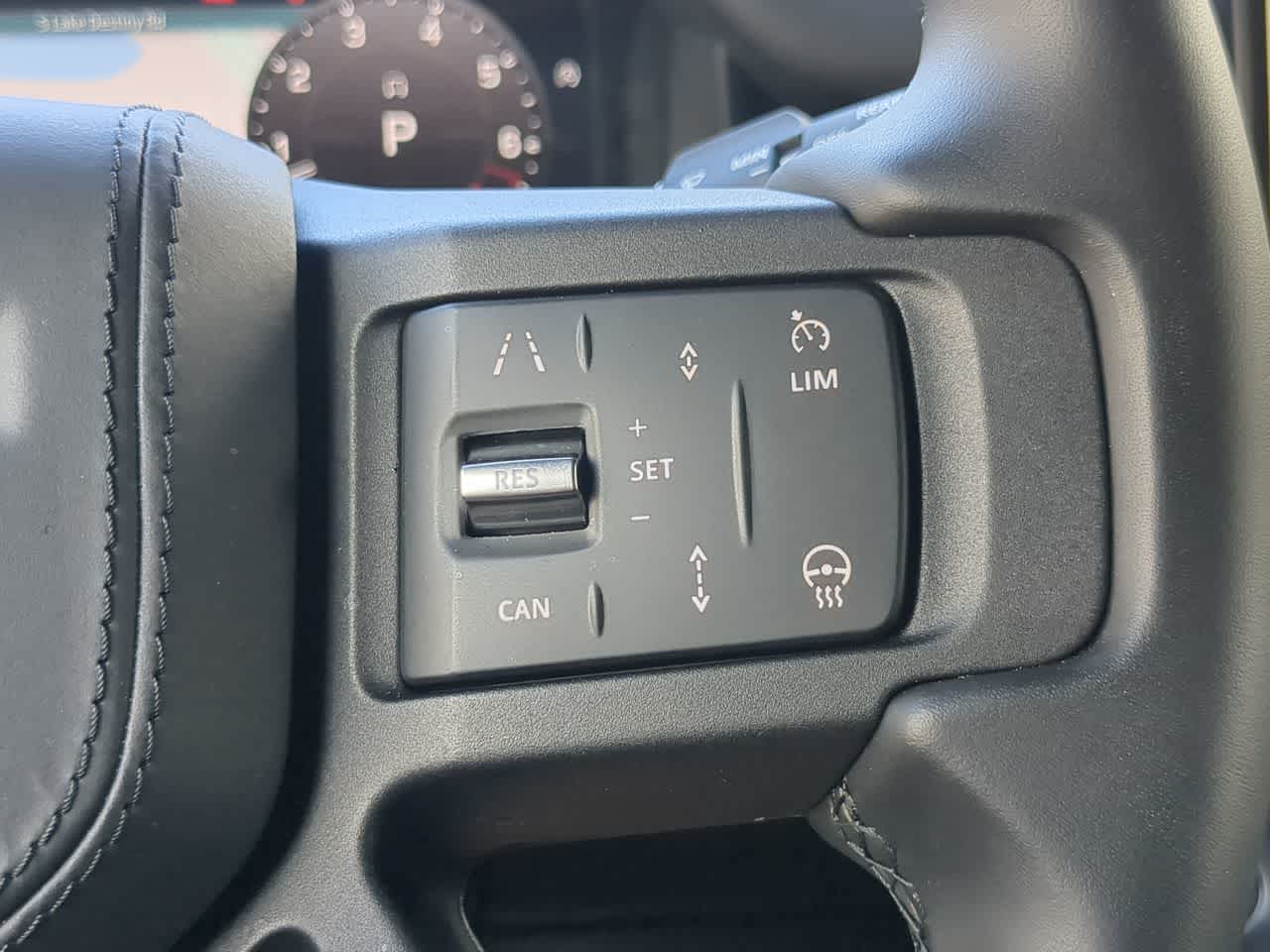 Thumbnail: 2025 Land Rover Defender - 27