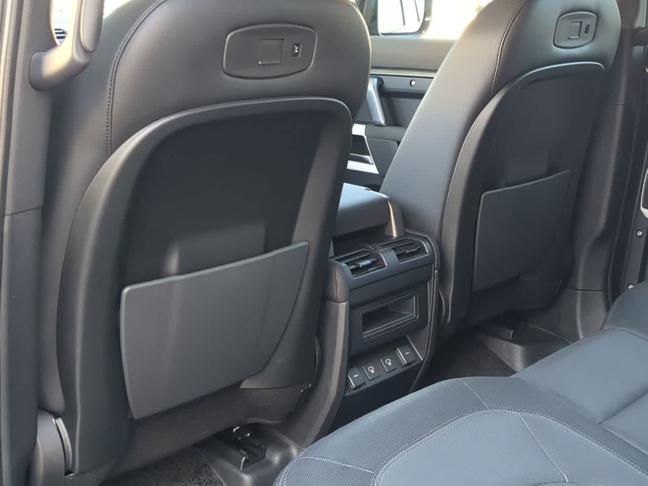 Thumbnail: 2022 Land Rover Defender - 19