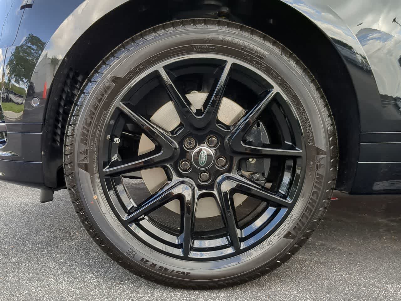 Thumbnail: 2026 Land Rover Range Rover Velar - 13