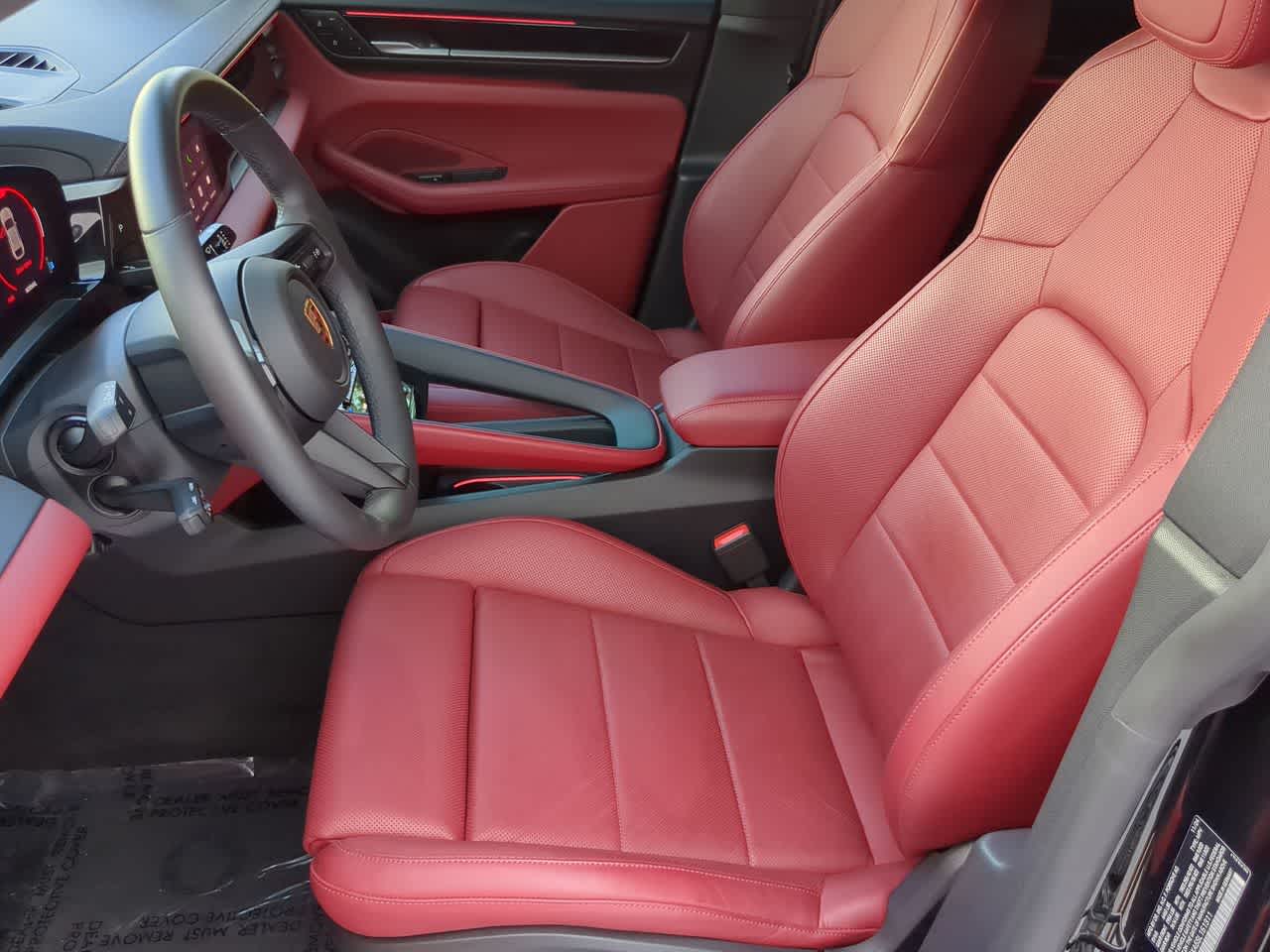 Thumbnail: 2025 Porsche Macan - 16