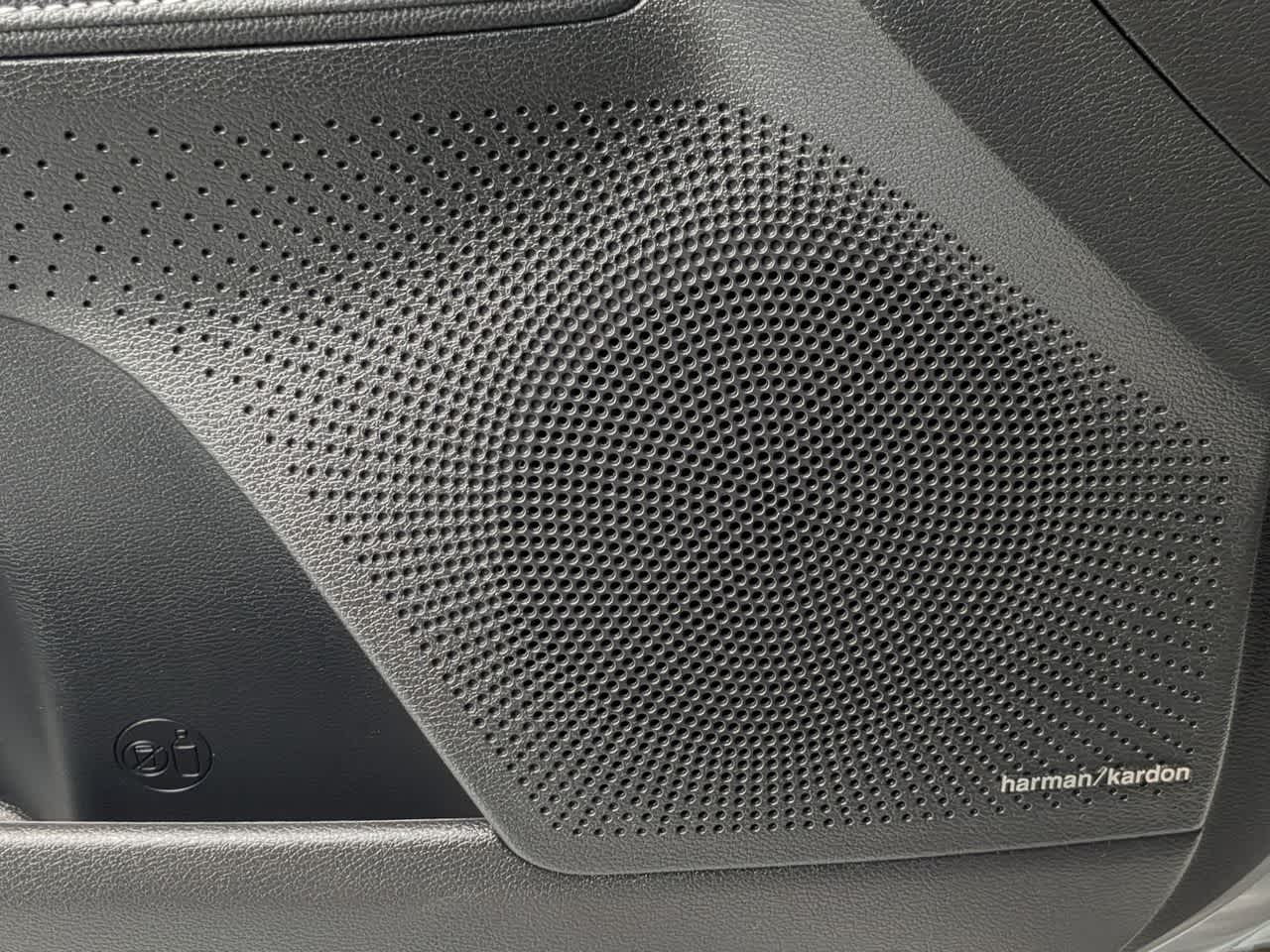 Thumbnail: 2023 Kia Forte - 33