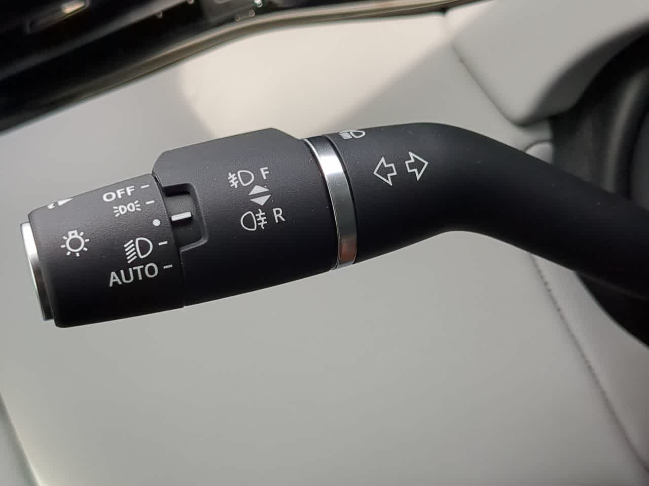 Thumbnail: 2025 Land Rover Range Rover Evoque - 27