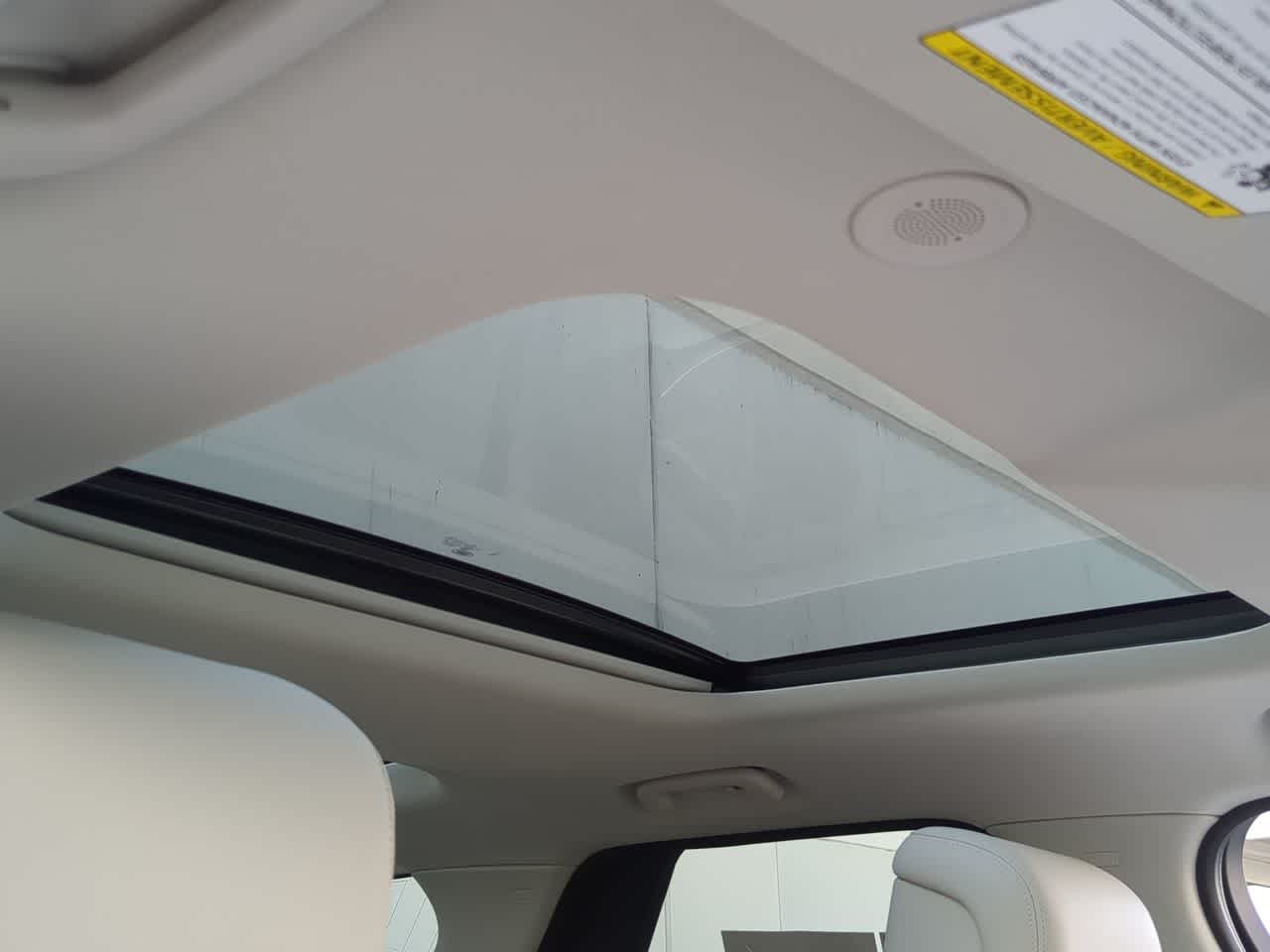 Thumbnail: 2025 Land Rover Discovery - 19