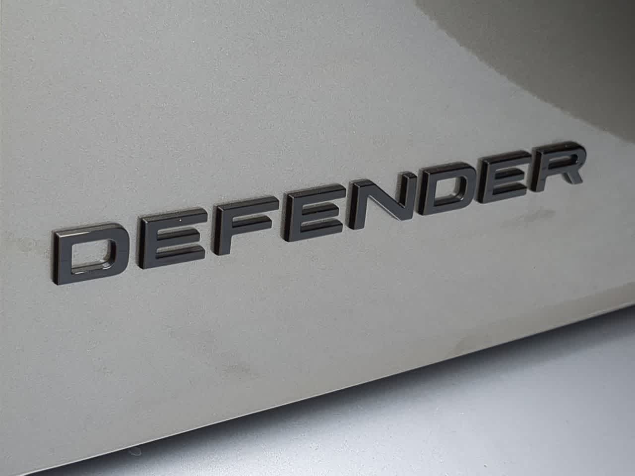 Thumbnail: 2025 Land Rover Defender - 13