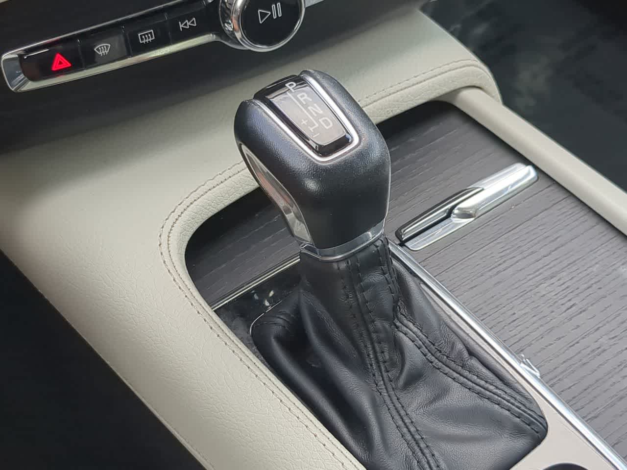 Thumbnail: 2020 Volvo XC90 - 34