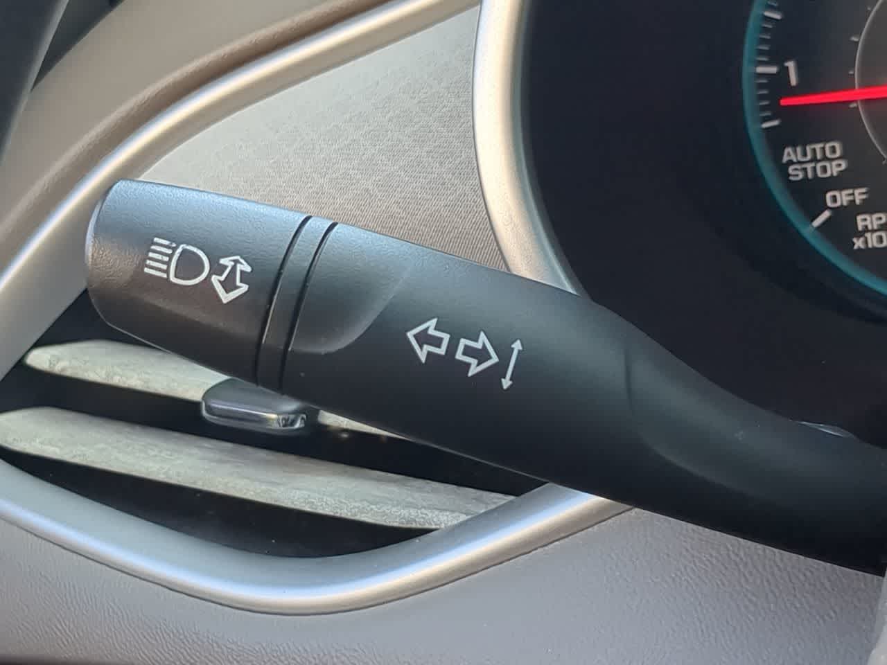 Thumbnail: 2018 Chevrolet Malibu - 25