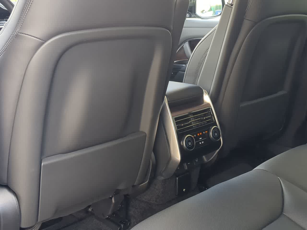 Thumbnail: 2024 Land Rover Range Rover - 18