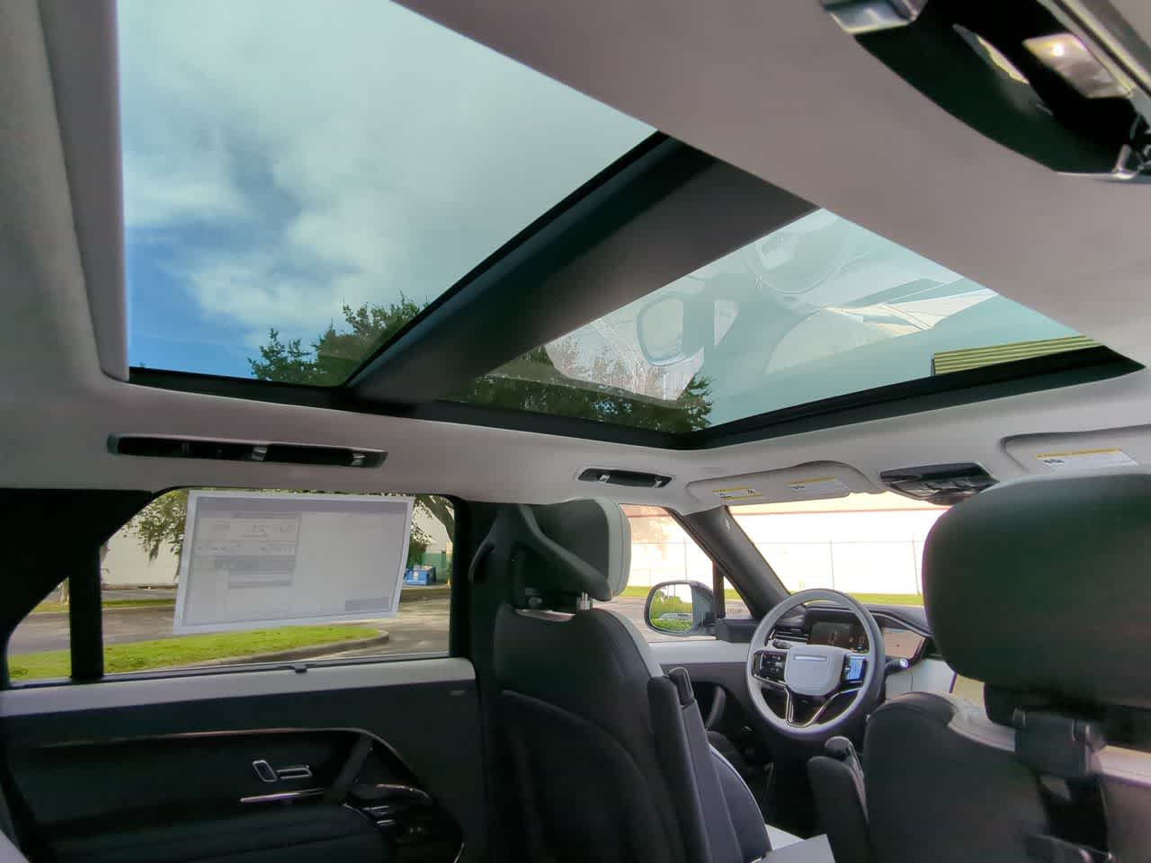 Thumbnail: 2025 Land Rover Range Rover Sport - 23