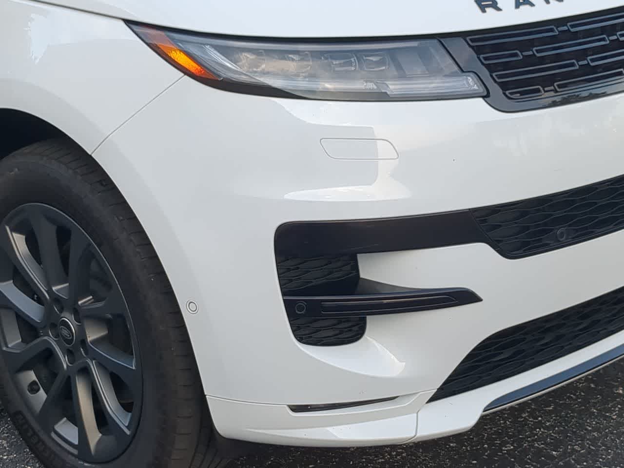 Thumbnail: 2024 Land Rover Range Rover Sport - 11