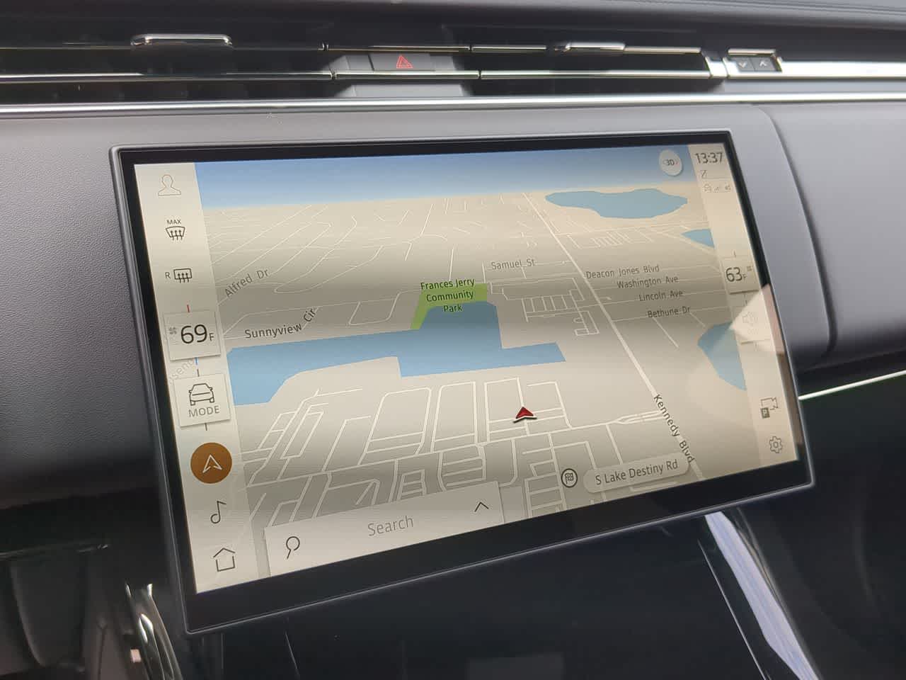 Thumbnail: 2026 Land Rover Range Rover Sport - 31