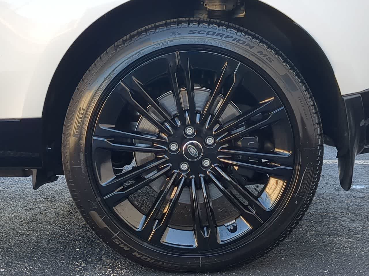 Thumbnail: 2025 Land Rover Range Rover - 14