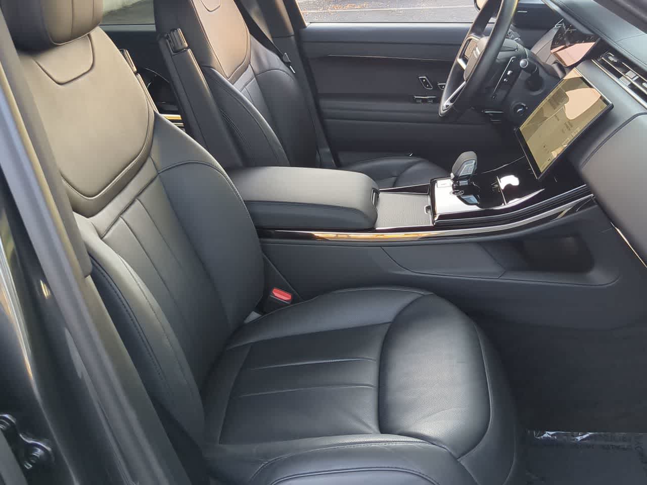 Thumbnail: 2024 Land Rover Range Rover Sport - 24