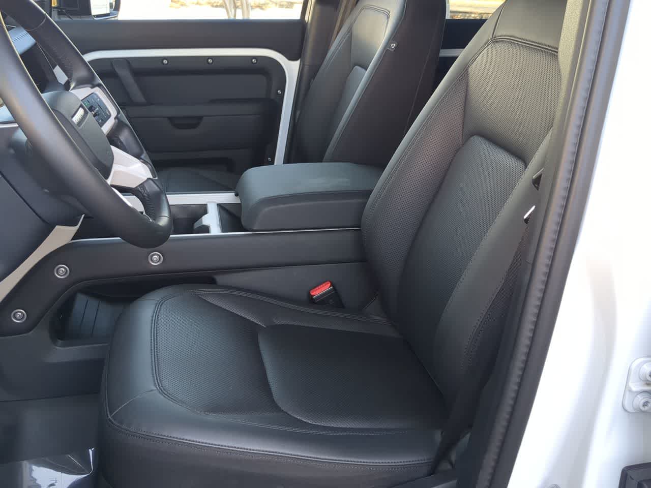 Thumbnail: 2025 Land Rover Defender - 16