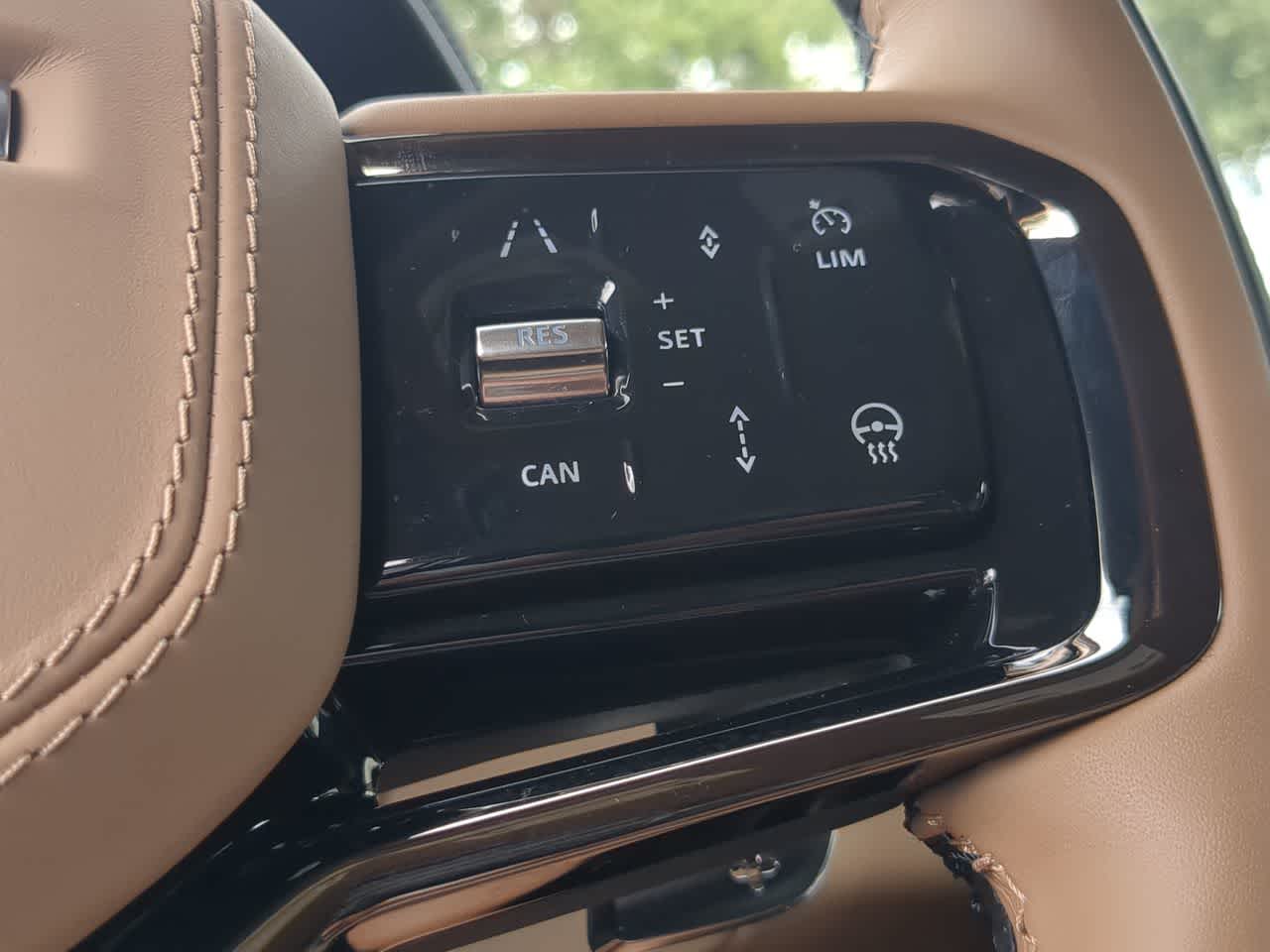 Thumbnail: 2025 Land Rover Range Rover Sport - 27