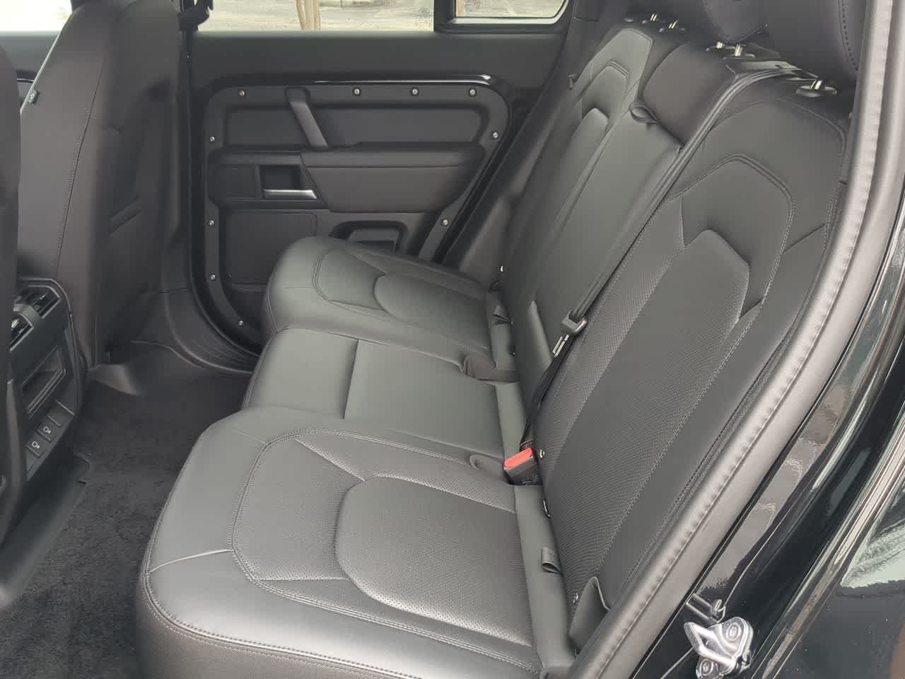 Thumbnail: 2025 Land Rover Defender - 20