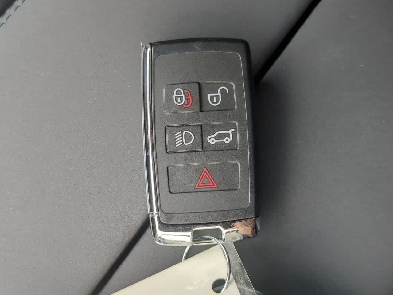 Thumbnail: 2026 Land Rover Range Rover Velar - 37