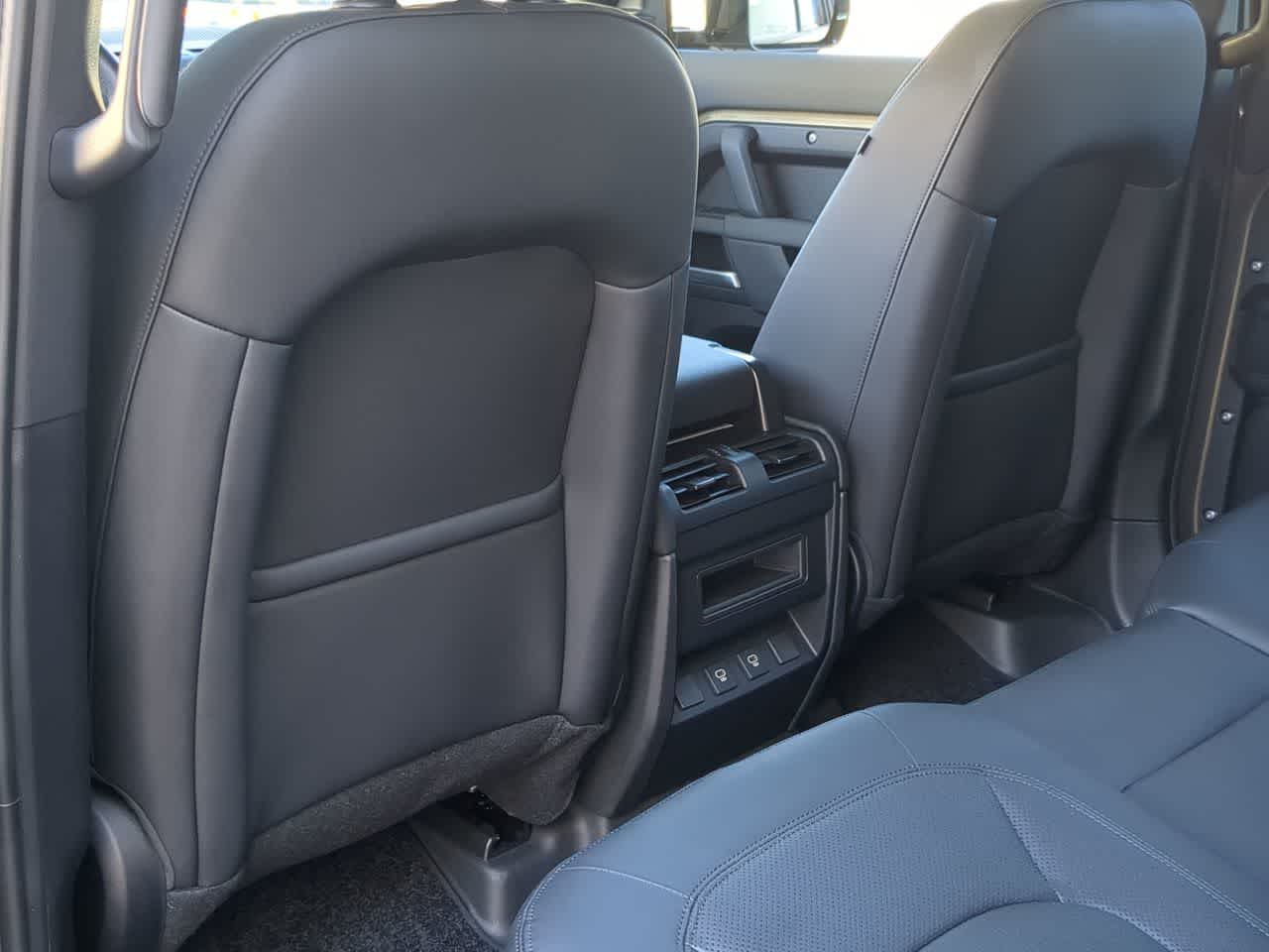 Thumbnail: 2025 Land Rover Defender - 19