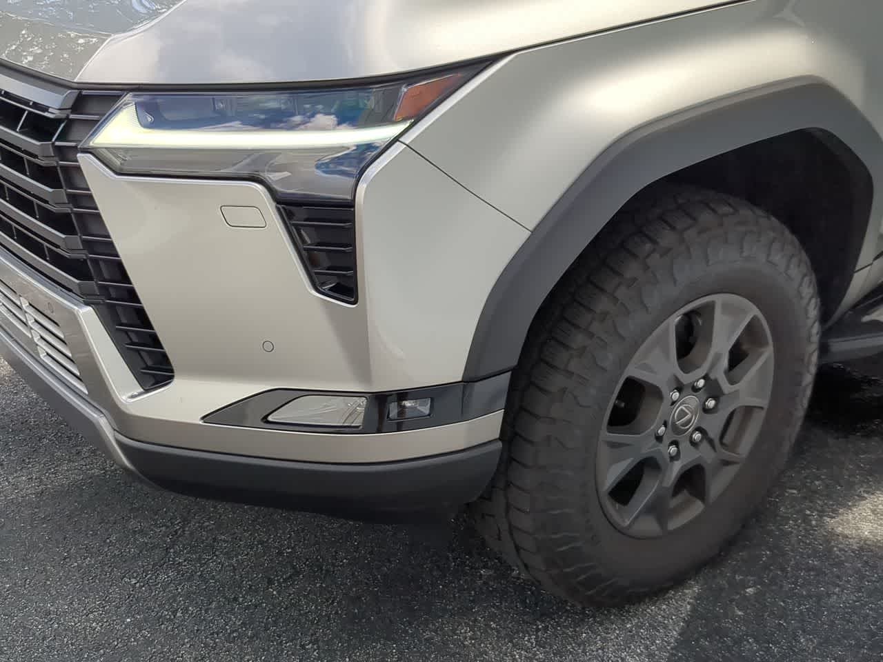Thumbnail: 2024 Lexus GX - 11