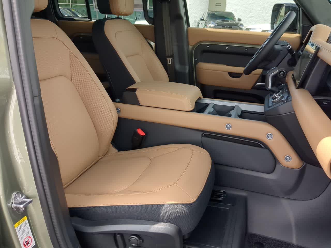 Thumbnail: 2025 Land Rover Defender - 24