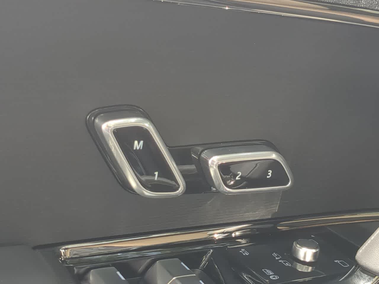Thumbnail: 2026 Land Rover Range Rover Sport - 17