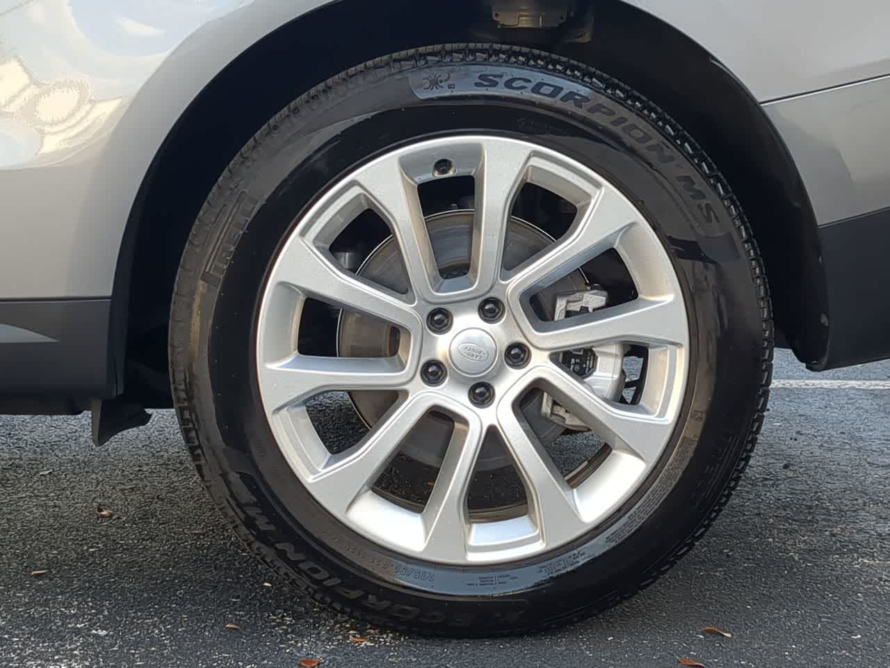 Thumbnail: 2025 Land Rover Range Rover Sport - 14