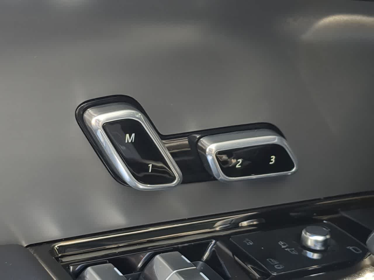 Thumbnail: 2024 Land Rover Range Rover Sport - 17