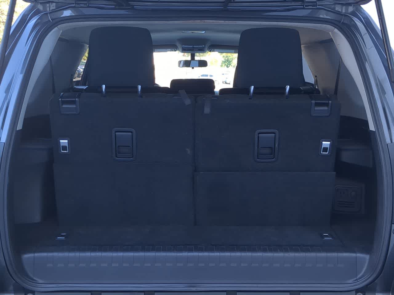 Thumbnail: 2016 Toyota 4Runner - 33