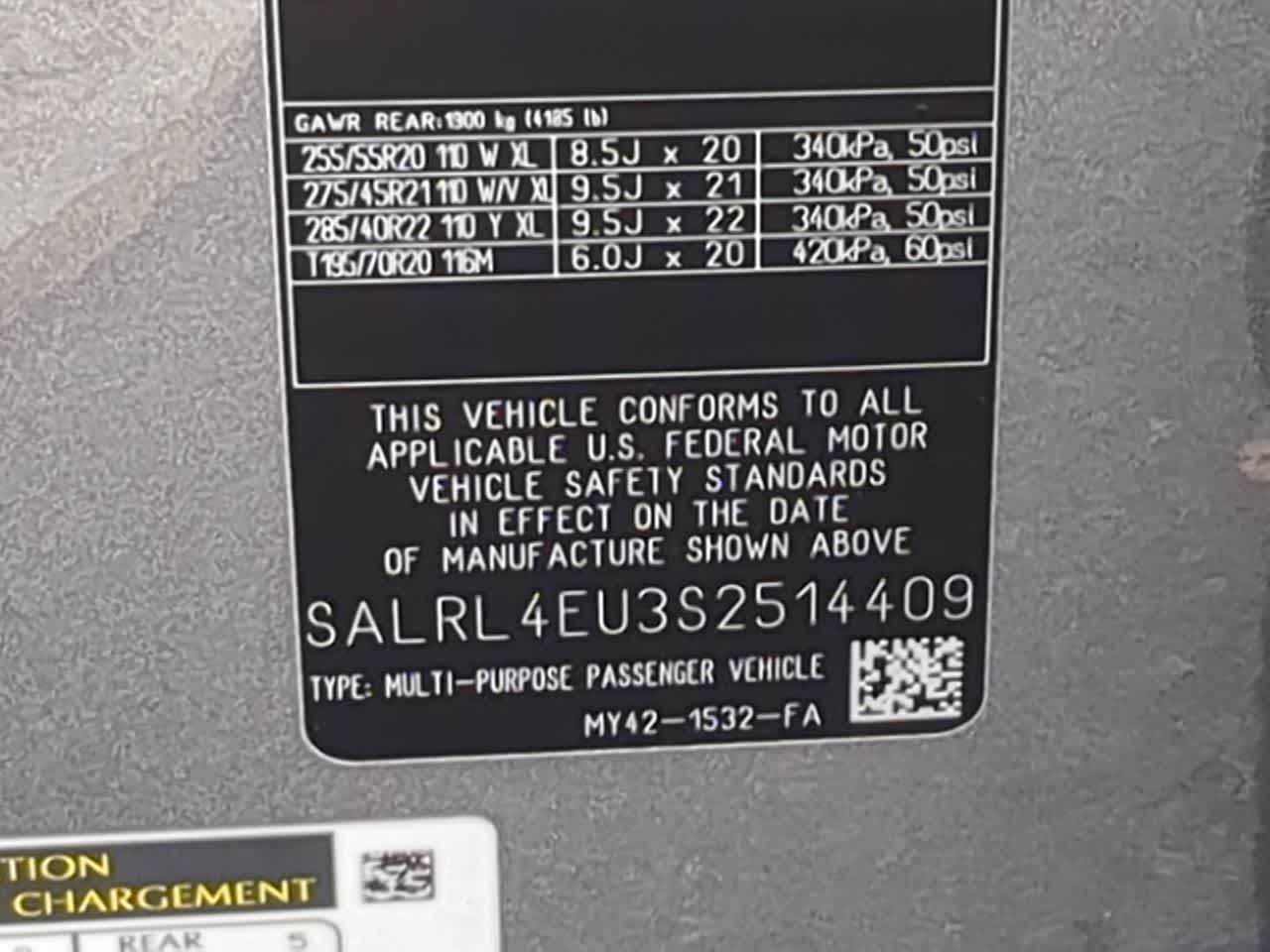 Thumbnail: 2025 Land Rover Discovery - 40