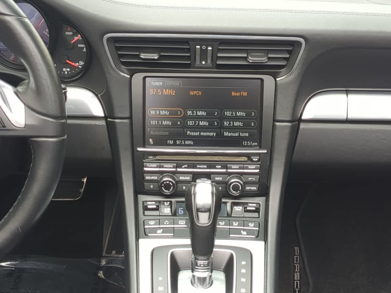 Thumbnail: 2013 Porsche 911 - 28