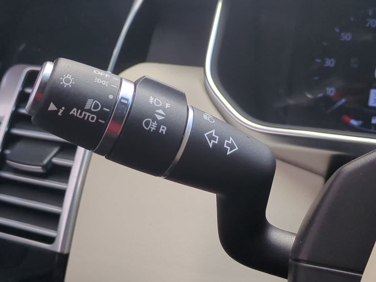 Thumbnail: 2021 Land Rover Range Rover - 28